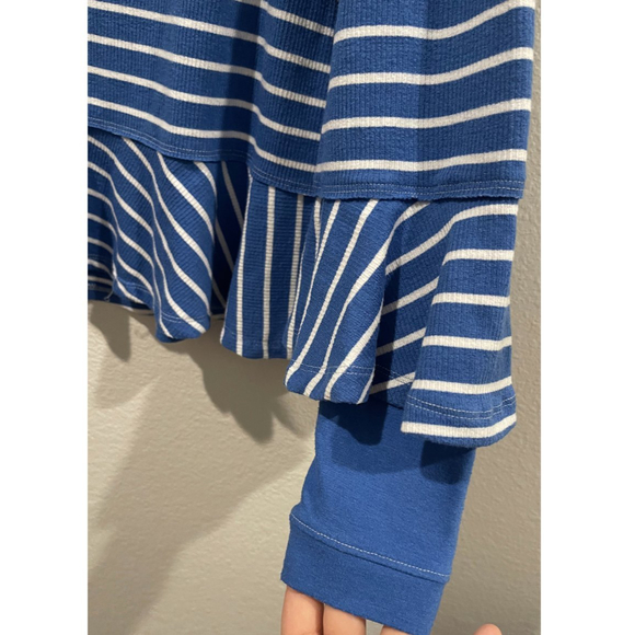 WE THE FREE Round Tee Blue White Top - Picture 5 of 6